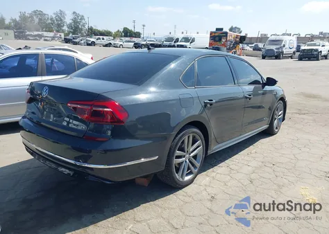 2018 Volkswagen Passat 2.0T R-Line/2.0T S из США, поврежденный, VIN 1VWAA7A37JC000173